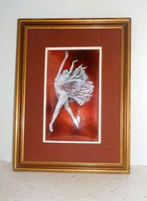 Cadre avec belle danseuse peinte sur plaque cuivre émaillée - signé S.I. - E