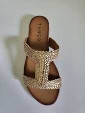 TANGO Claquettes cuir or à