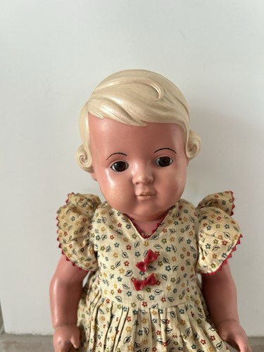 Magnifique poupee ancienne - ancienne, en