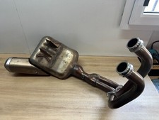 UN POT D ECHAPPEMENT B34