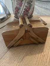 RARE PETITE TRAVAILLEUSE EN