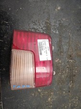 Feu arriere principal droit