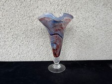 Vase en verre soufflé multicolore sur pied