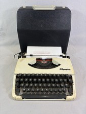 Machine à écrire Olympia
