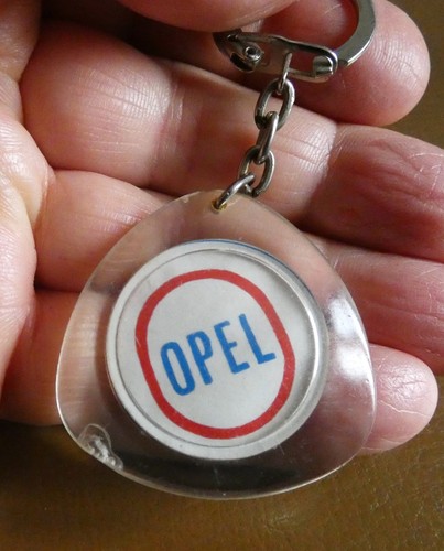Ancien porte clé - opel, garage