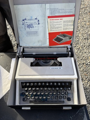 Underwood 310 machine - , à