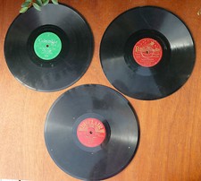 Lot de 38 anciens vinyles 45 tours et 33 tours 