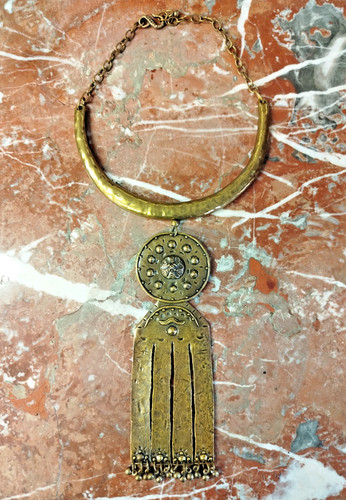 Collier plastron césarée - collier,