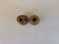 MECCANO LOT DE 2 PIGNONS LAITON 20 DENTS 1 trou  ref 26