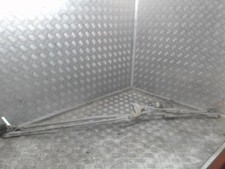 Moteur essuie glace avant