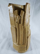 GRAND ET SUPERBE VASE " FERMETURE ECLAIR " EN GRES SIGNE GOUTTES ?