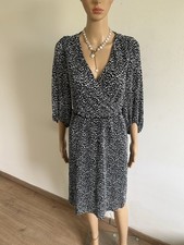 Robe noire et blanche neuve à