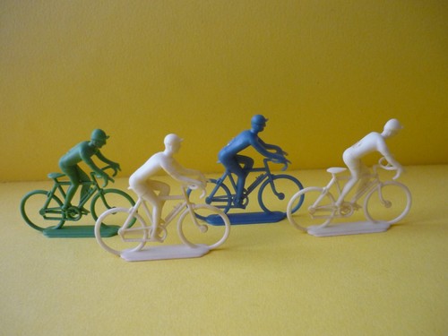 Salza 4 coureurs - salza, (plastique)