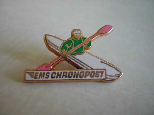 Pin sport canoé - pin's,