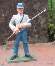 STARLUX GUERRE DE SECESSION SERIE DECOR SPECIAL / SOLDAT SUDISTE FUSIL EN MAINS