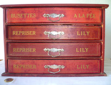 ANCIENNE BOITE DE COUTURE