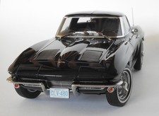 Chevrolet Corvette Sting Ray 1963 NOREV 1/18 comme neuve