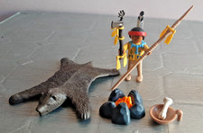 PLAYMOBIL enfant indien peau