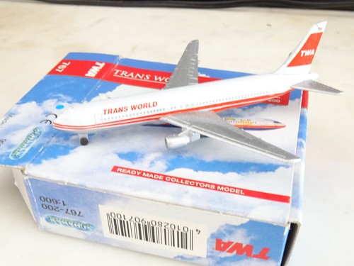 Schabak avion airlines 600 - avion,