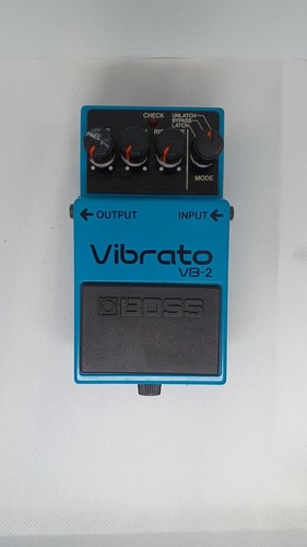 Pédale vibrato boss 2 - de,
