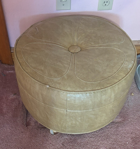 Round beige tufted - beige,