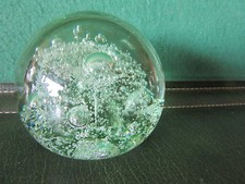 BOULE PRESSE PAPIER   BULLES  TRANSPARENTES