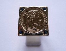 Chevalière or carré avec