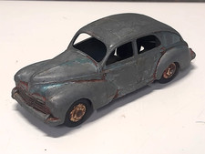Peugeot 203 - Dinky Toys - Jouet ancien années 50/60 - petite voiture collection