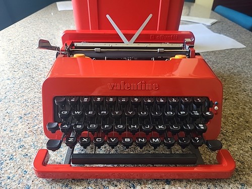 Olivetti red valentine - s,
