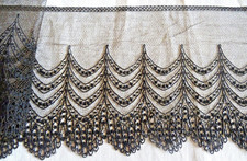 DENTELLE - 150 cm de guipure ancienne  - largeur 20 cm