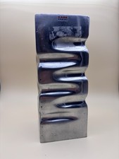 Vase vintage métal écrasé , design créateur Kare design  