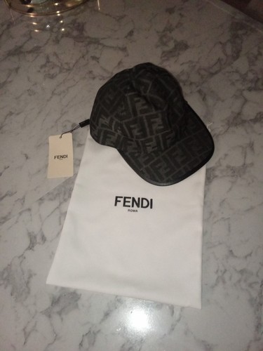 Casquette fendi noir - casquette, neuf