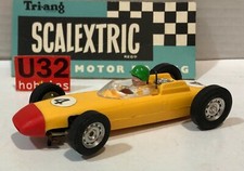 Slot Car Scalextric C-73 Porsche 804 #4 Formula Junior Gurney Jaune