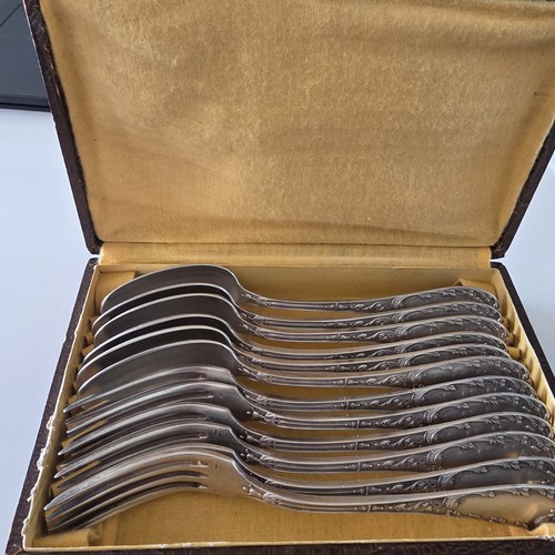 Ménagère pièces métal - 12,
