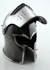 Casque de barbute médiéval