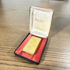 Briquet Myon King of Flam – Laiton doré guilloché – Vintage français avec écrin