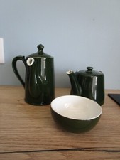LOT PETITE THEIERE + CAFETIERE + PETIT SUCRIER   BISTROT VERT  PILLIVUYT