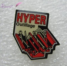 Pin's Bricolage HYPER Outillage mallette à outils #B4