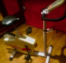 Vélo d'appartement Care en très bon état