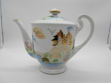 MAGNIFIQUE THÉIÈRE EN PORCELAINE DU JAPON KUTANI CHINA