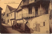 CPA 64 OLORON VIEILLES MAISONS RUE DE LA JUSTICE (cliché rare