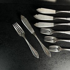 Service poisson pièces - service,