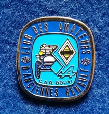 RARE PINS VOITURE CAR RENAULT ALPINE CLUB DES AMATEURS D'ANCIENNES RENAULT DOUAI