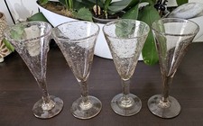 4 ANCIENS VERRES A CHAMPAGNE