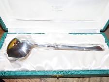 Ancienne cuillère verseuse à