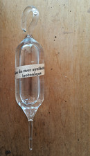 gc12   Très ancien flacon pour perfusion laboratoires AUBRY des années 1950