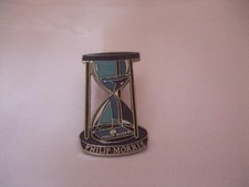 PINS  SABLIER  PHILIP MORRIS