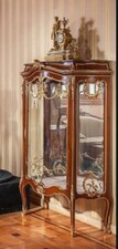 Vitrine Louis XV en bois