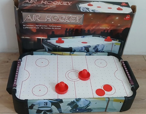 Petit air hockey table - petit, air-hockey