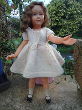 Adorable poupée ancienne